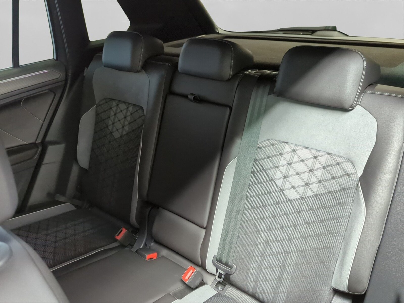 Volkswagen Tiguan – Bild 11
