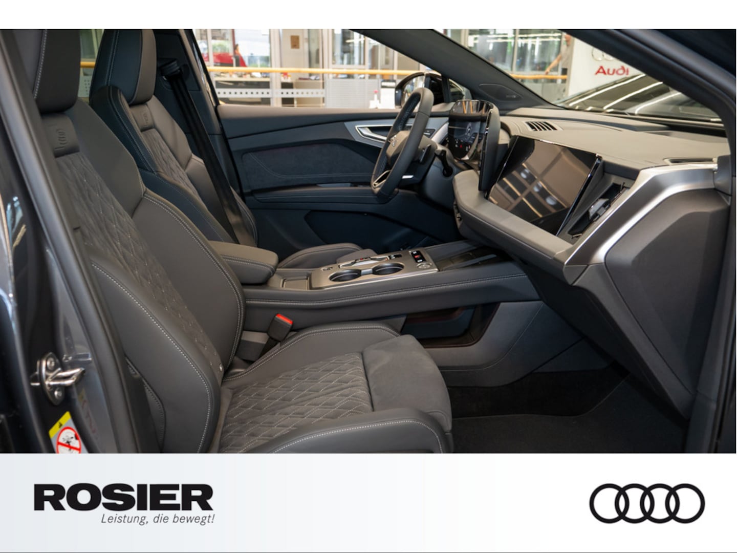 Bild über Audi Q4 Sportback e-tron e-tron quattro 220 kW - für weitere Informationen kontaktieren Sie den Audi Partner