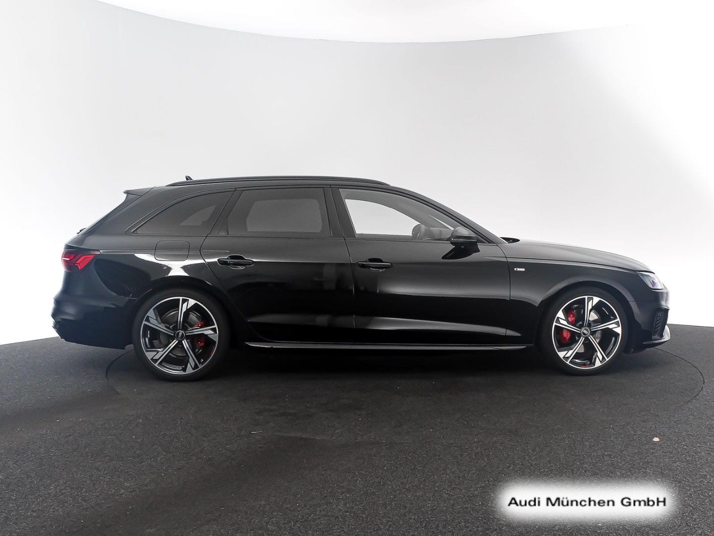 Bild über Audi A4 Avant S line 40 TFSI S tronic - für weitere Informationen kontaktieren Sie den Audi Partner