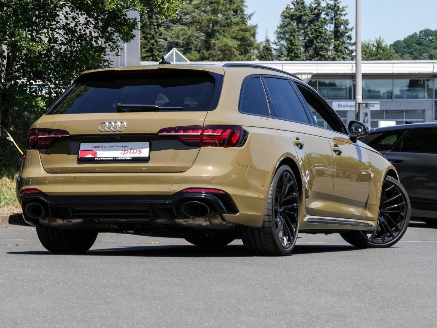 Image about Audi RS 4 Avant TFSI quattro tiptronic