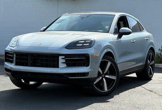Photo of 2025 Porsche Cayenne Hybrid 