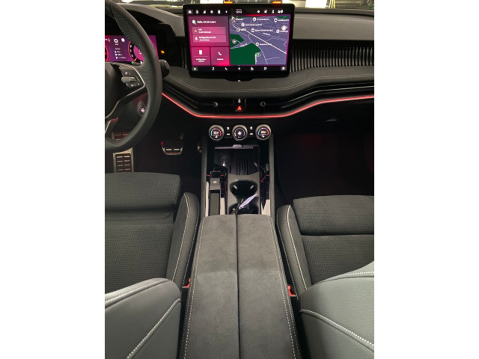 Škoda Superb Combi – Bild 11