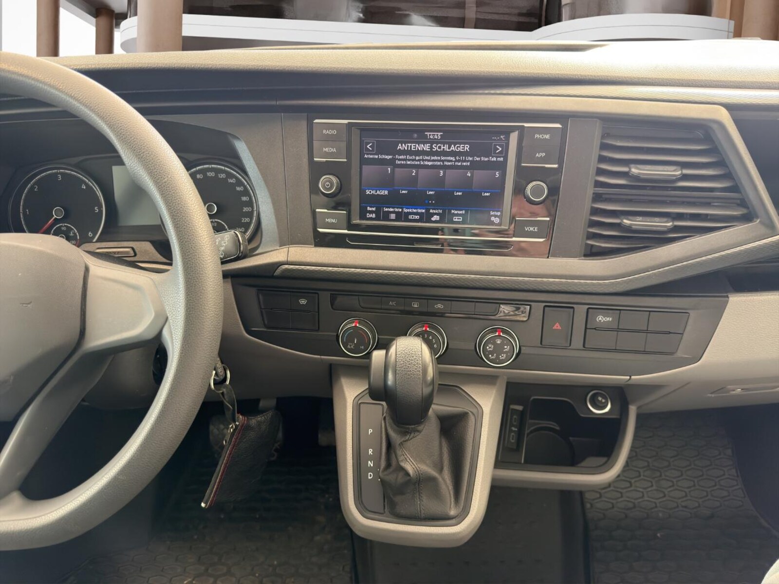 Volkswagen T6.1 Transporter Kasten kurzer Radstand – Bild 20