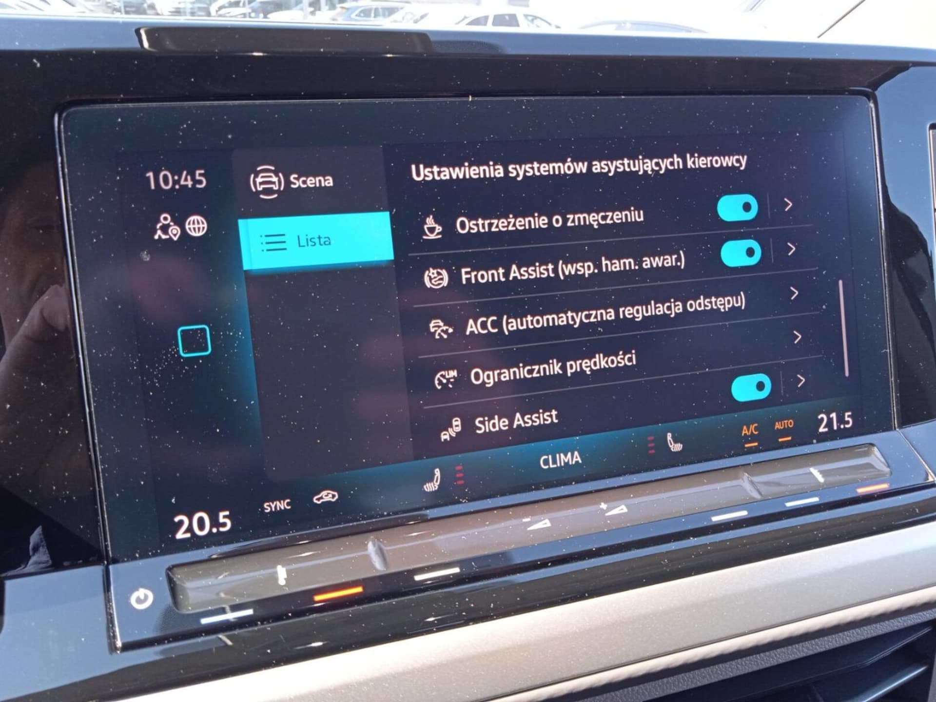 Volkswagen Multivan długi rozstaw osi Life