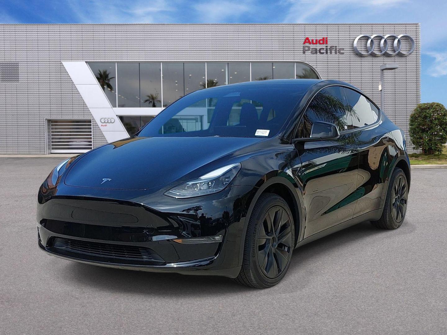 2024 Tesla Model Y Long Range Dual Motor All-Wheel Drive's photo
