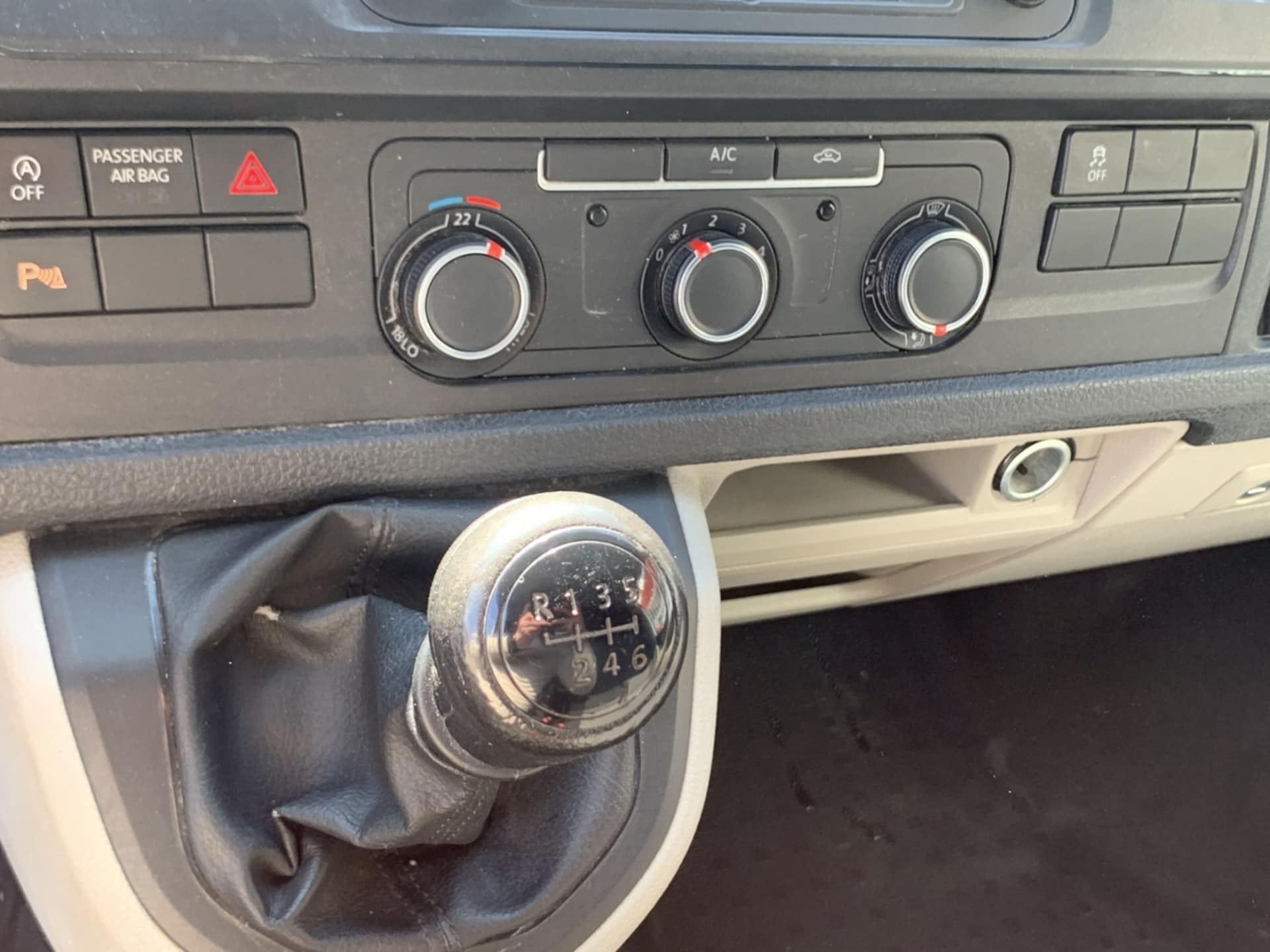 Volkswagen T6 Transporter Kasten langer Radstand