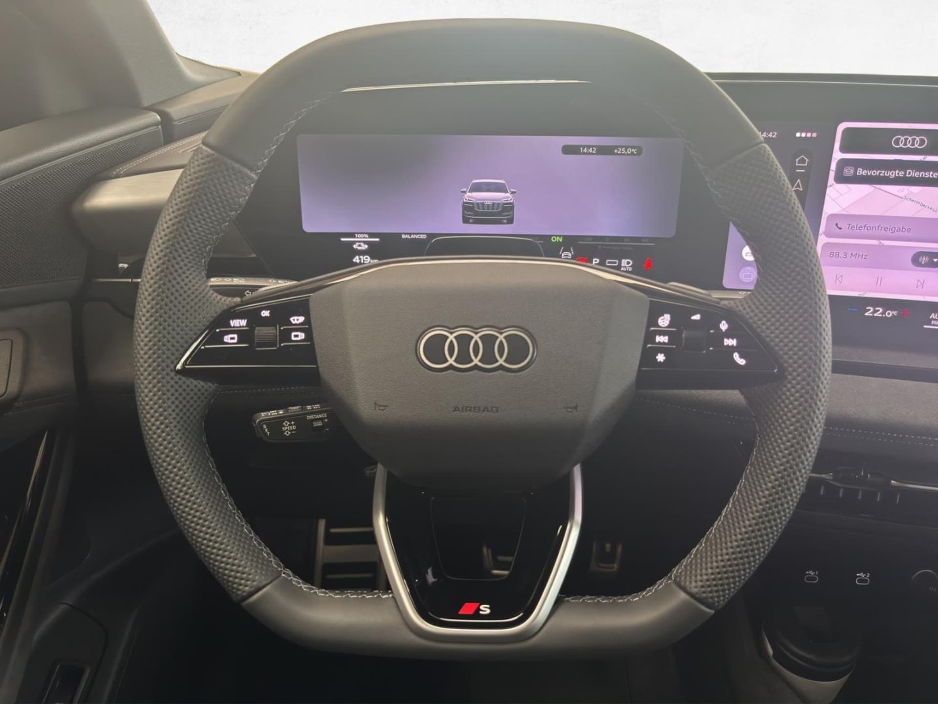 Audi Q6 SUV e-tron