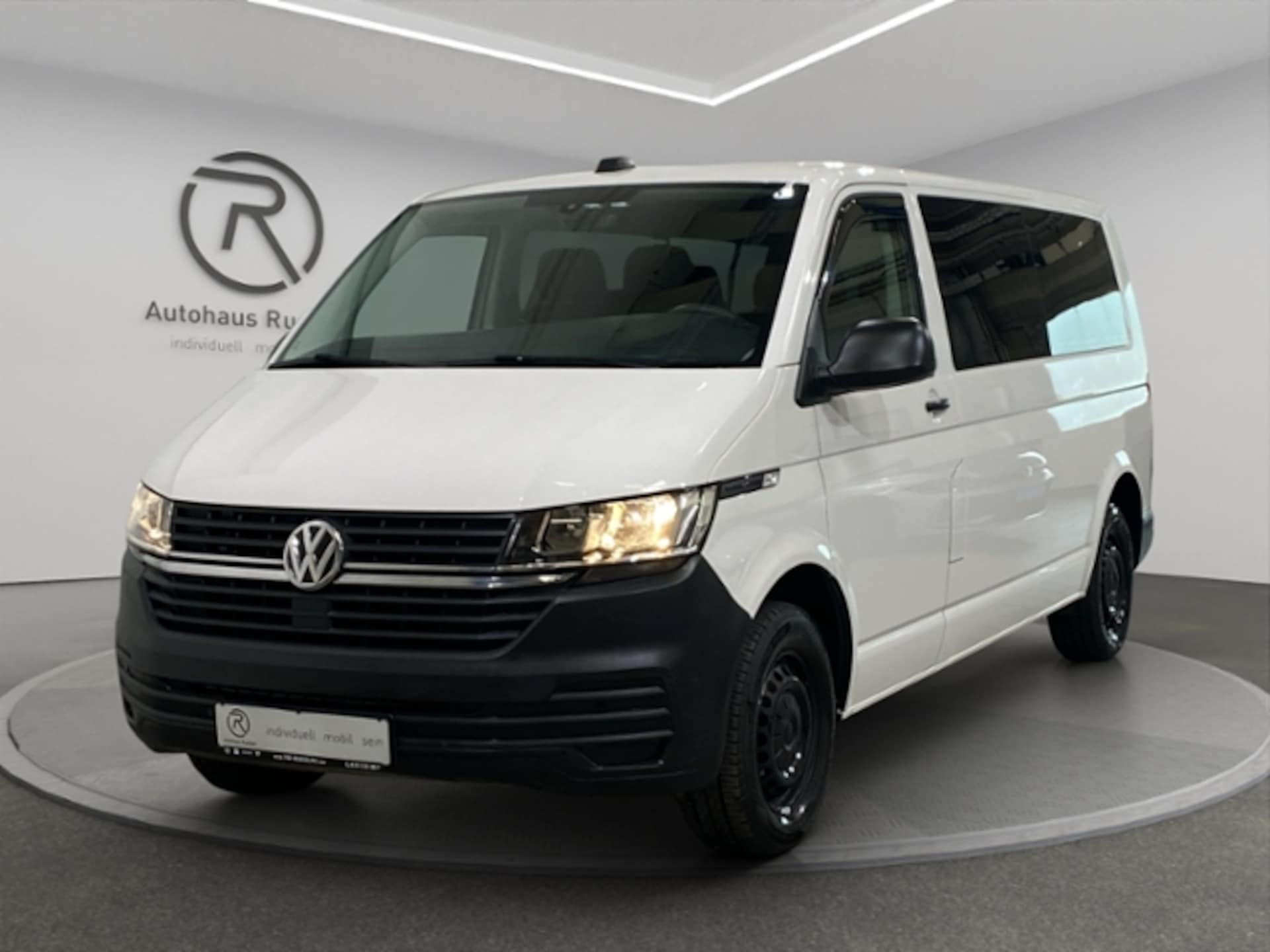 Volkswagen T6.1 Transporter Kombi langer Radstand