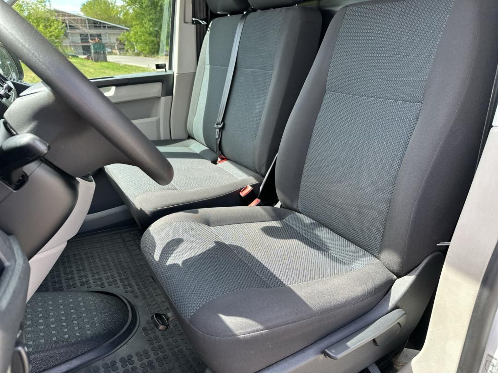 Volkswagen T6 Transporter Kasten langer Radstand
