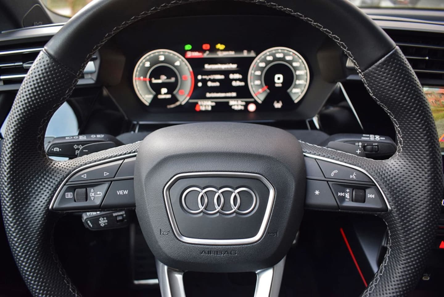 Bild über Audi A3 allstreet 35 TDI S tronic - für weitere Informationen kontaktieren Sie den Audi Partner