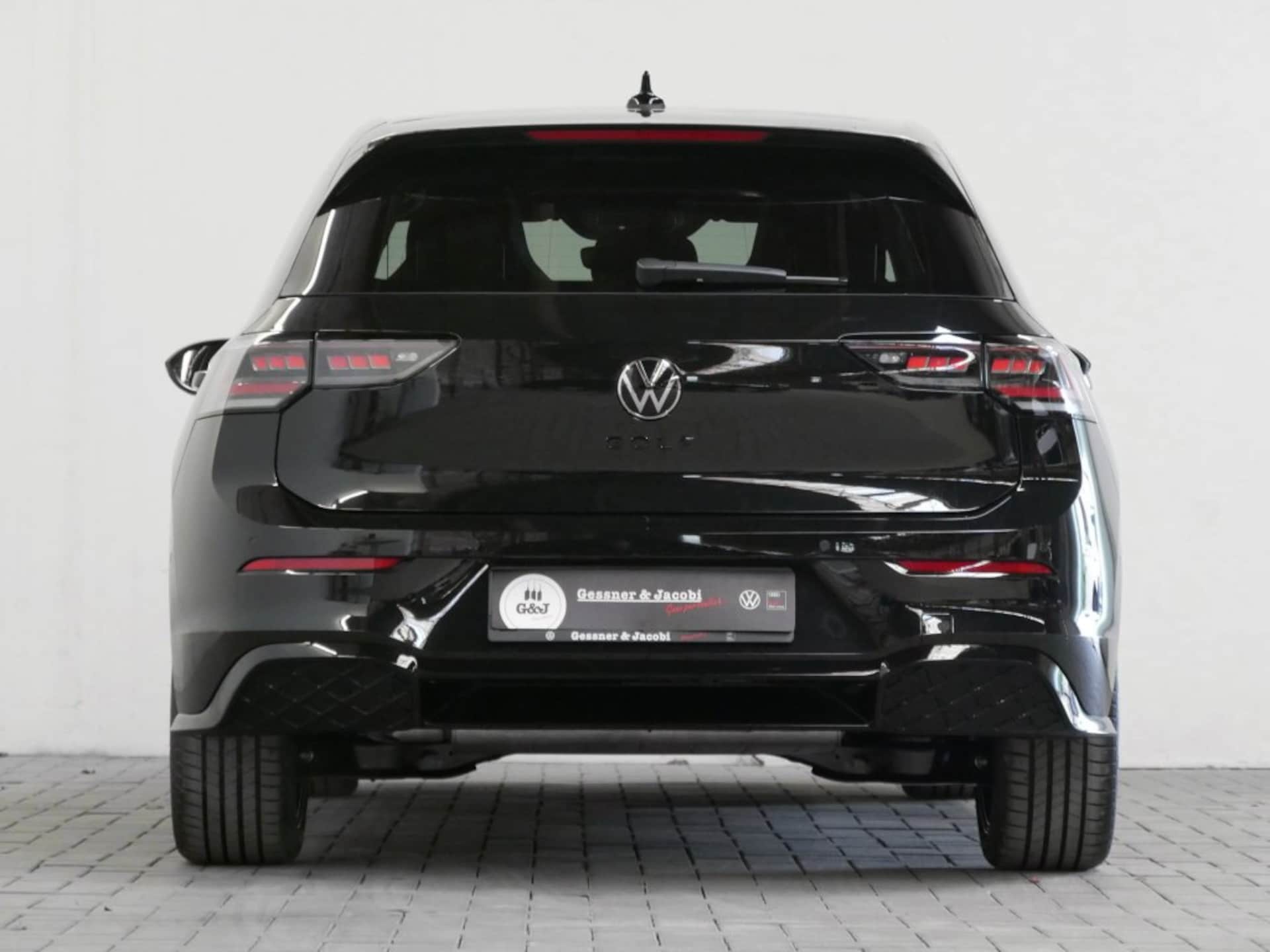 Volkswagen Golf R-Line
