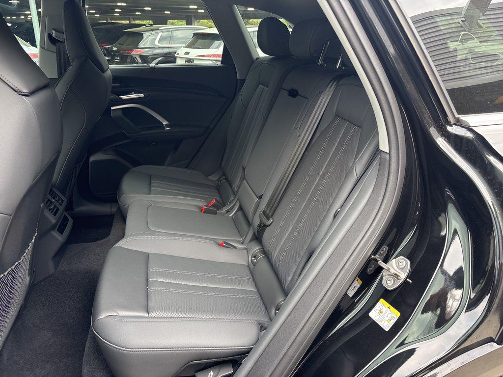2025 Audi Q5 Premium Plus - Photo 14