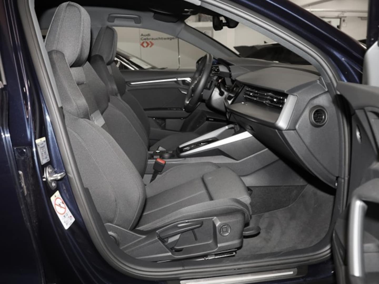 Bild über Audi A3 allstreet TFSI e 40 TFSI e S tronic - für weitere Informationen kontaktieren Sie den Audi Partner