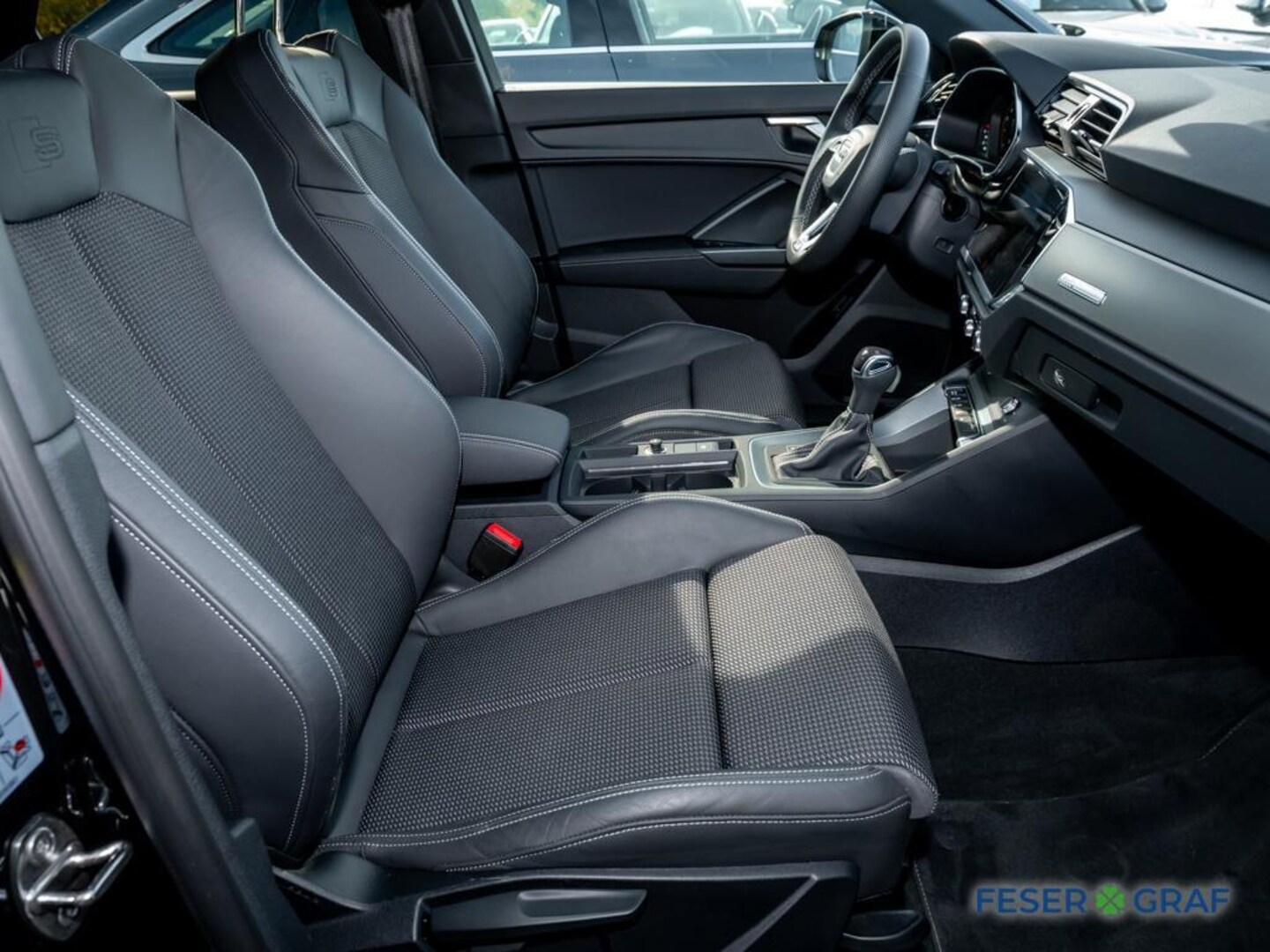 Bild über Audi Q3 Sportback S line 35 TFSI S tronic - für weitere Informationen kontaktieren Sie den Audi Partner