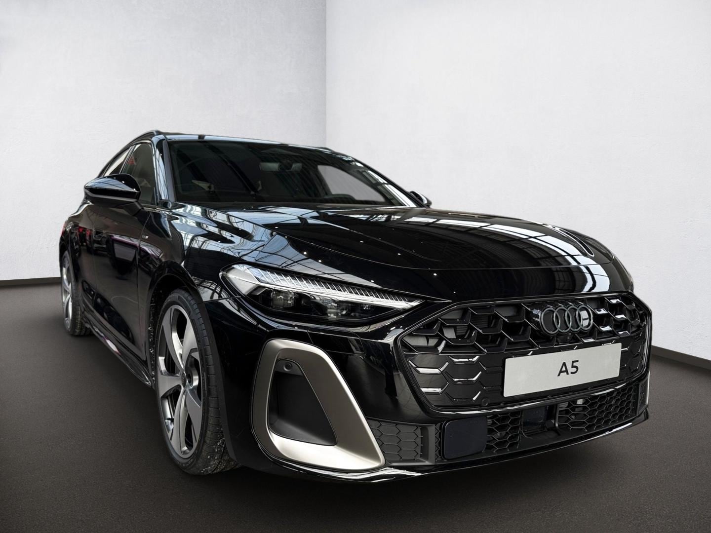 Bild über Audi A5 Avant e-hybrid e-hybrid quattro 220 kW S tronic - für weitere Informationen kontaktieren Sie den Audi Partner