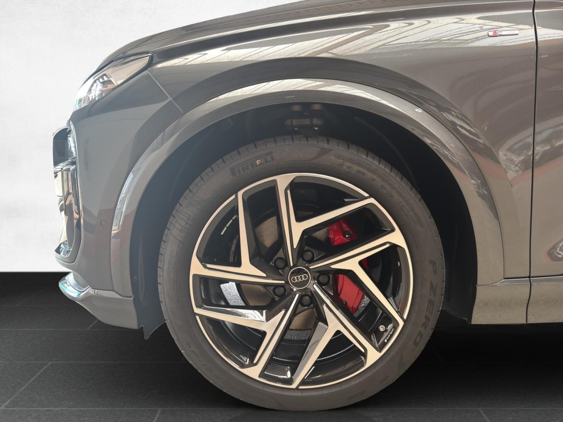 Audi Q6 SUV e-tron