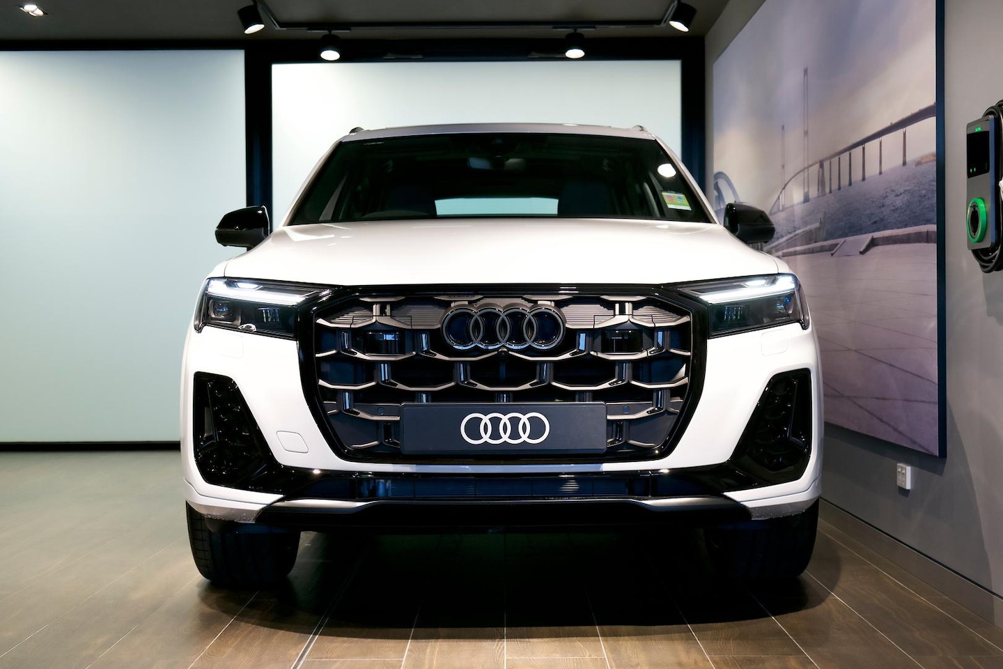 Image about Audi Q7 SUV TFSI quattro tiptronic