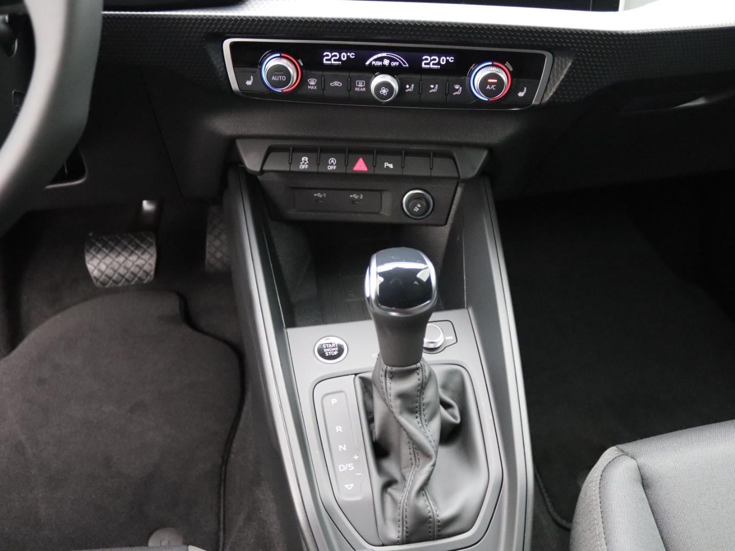 Bild über Audi A1 Sportback 30 TFSI S tronic - für weitere Informationen kontaktieren Sie den Audi Partner