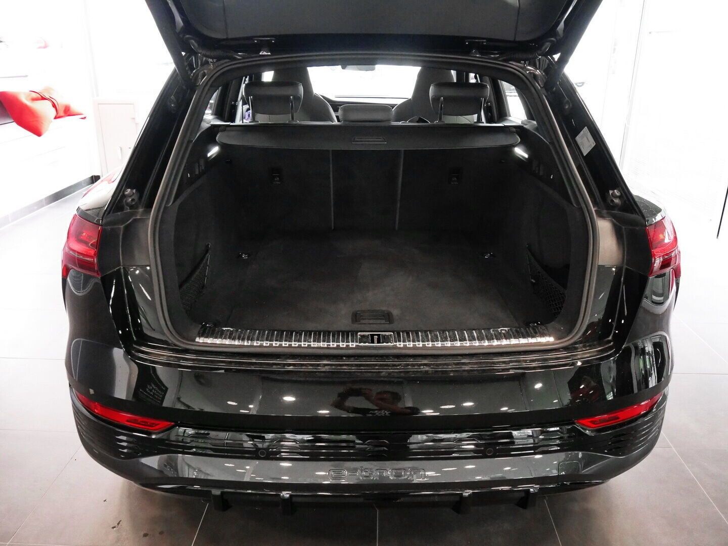 Image about Audi Q8 e-tron S line 55 e-tron quattro