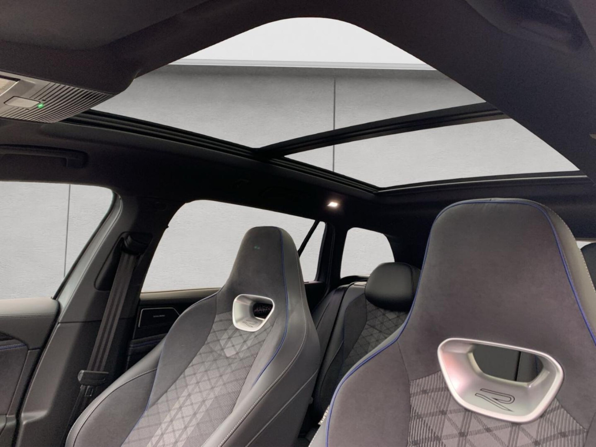 Volkswagen Passat R-Line