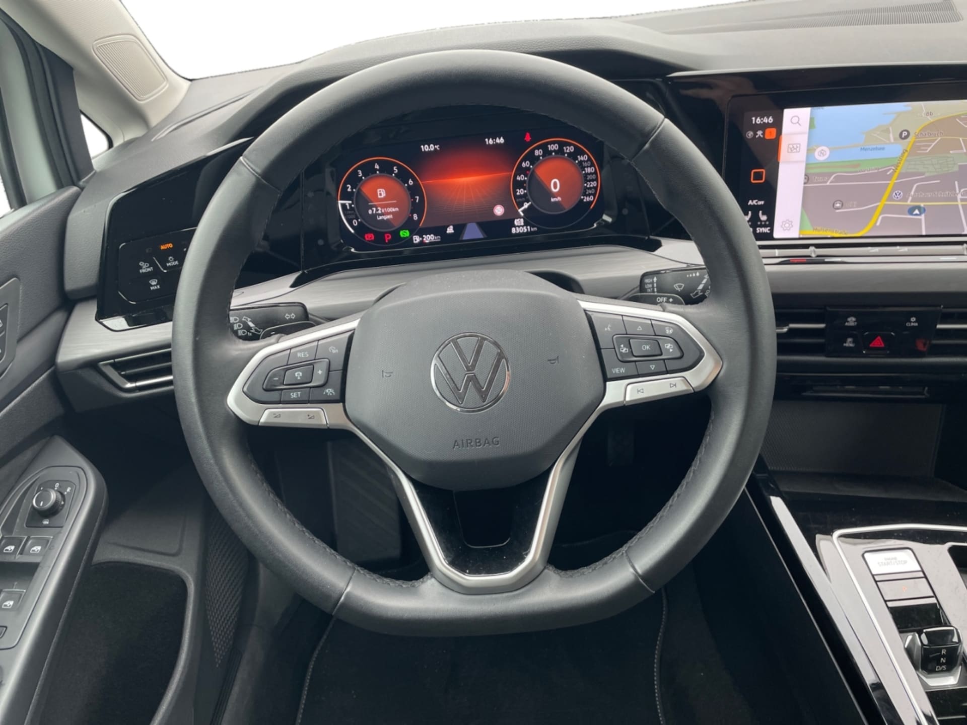 Volkswagen Golf Style
