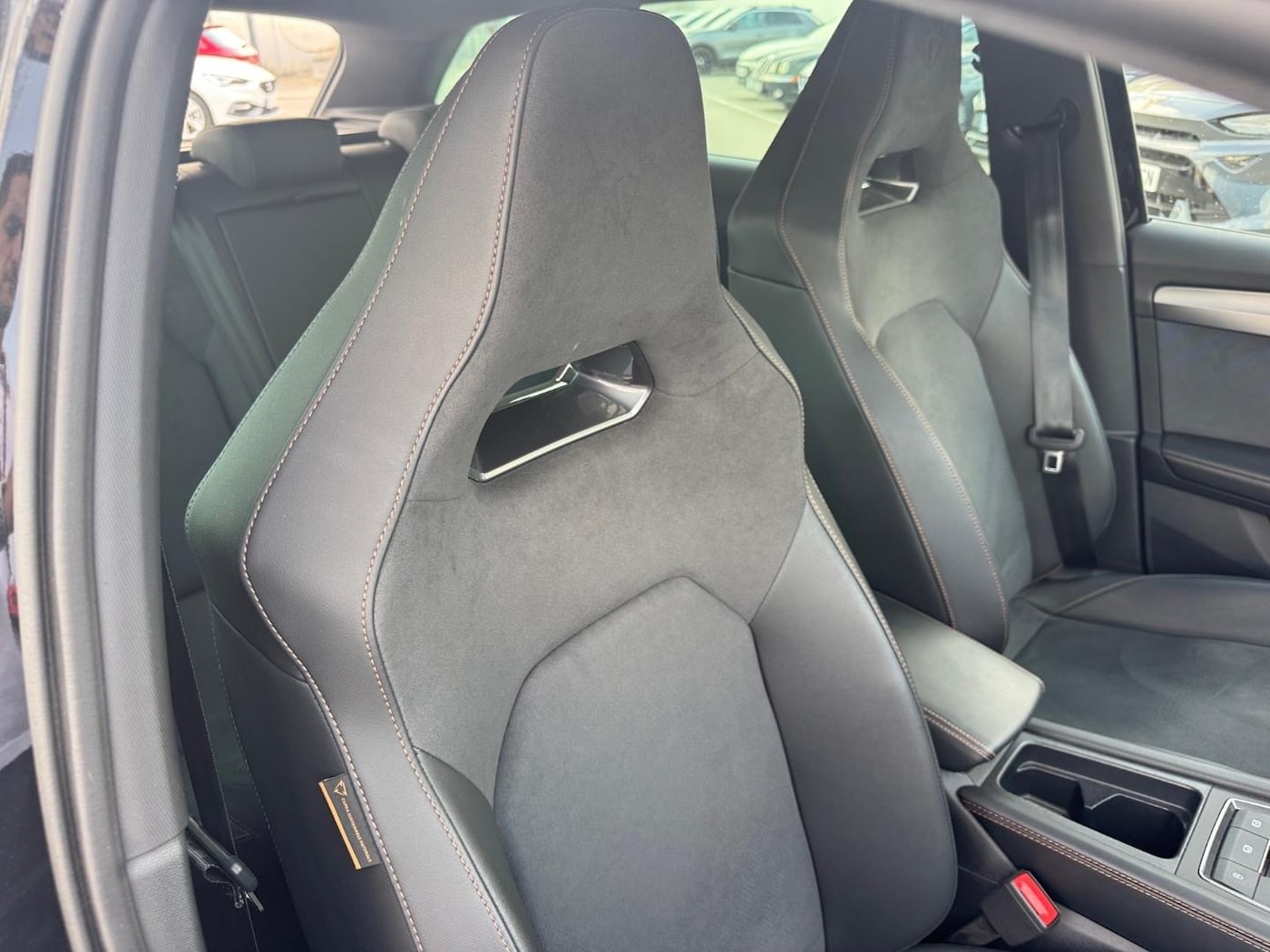 CUPRA Leon Sportstourer 1.5 eTSI DSG 110 kW (150 CV) — photo 12