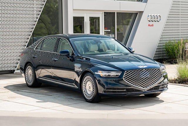 2022 Genesis G90