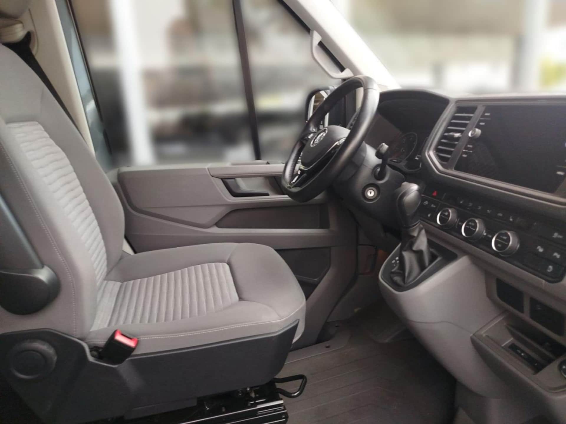 Volkswagen Grand California 680