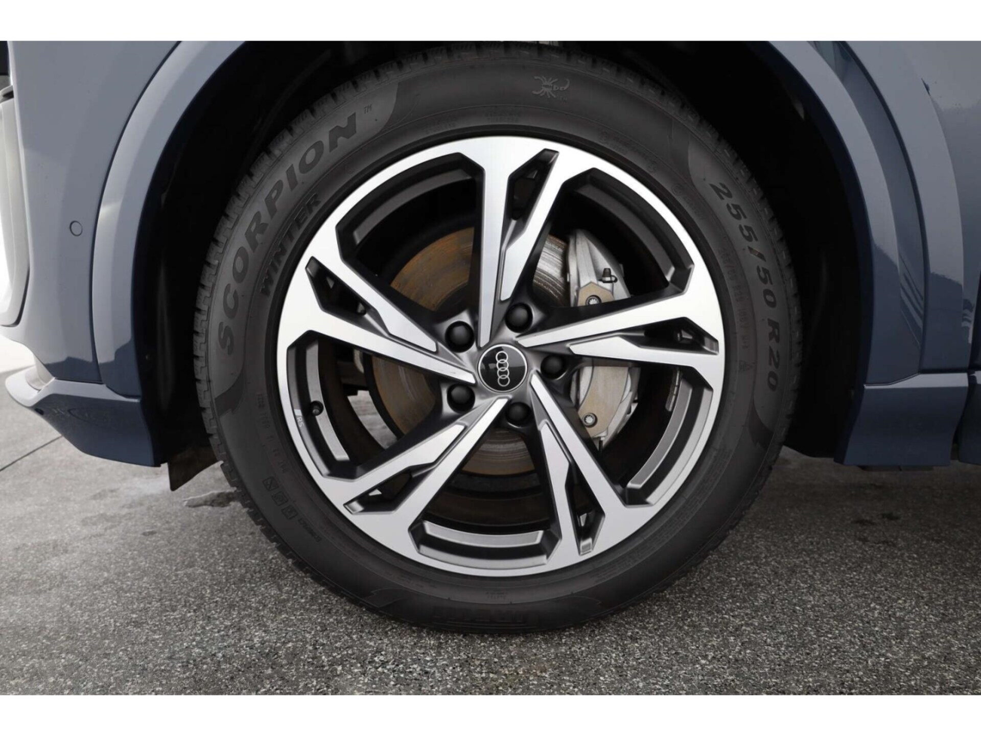 Audi Q6 SUV e-tron