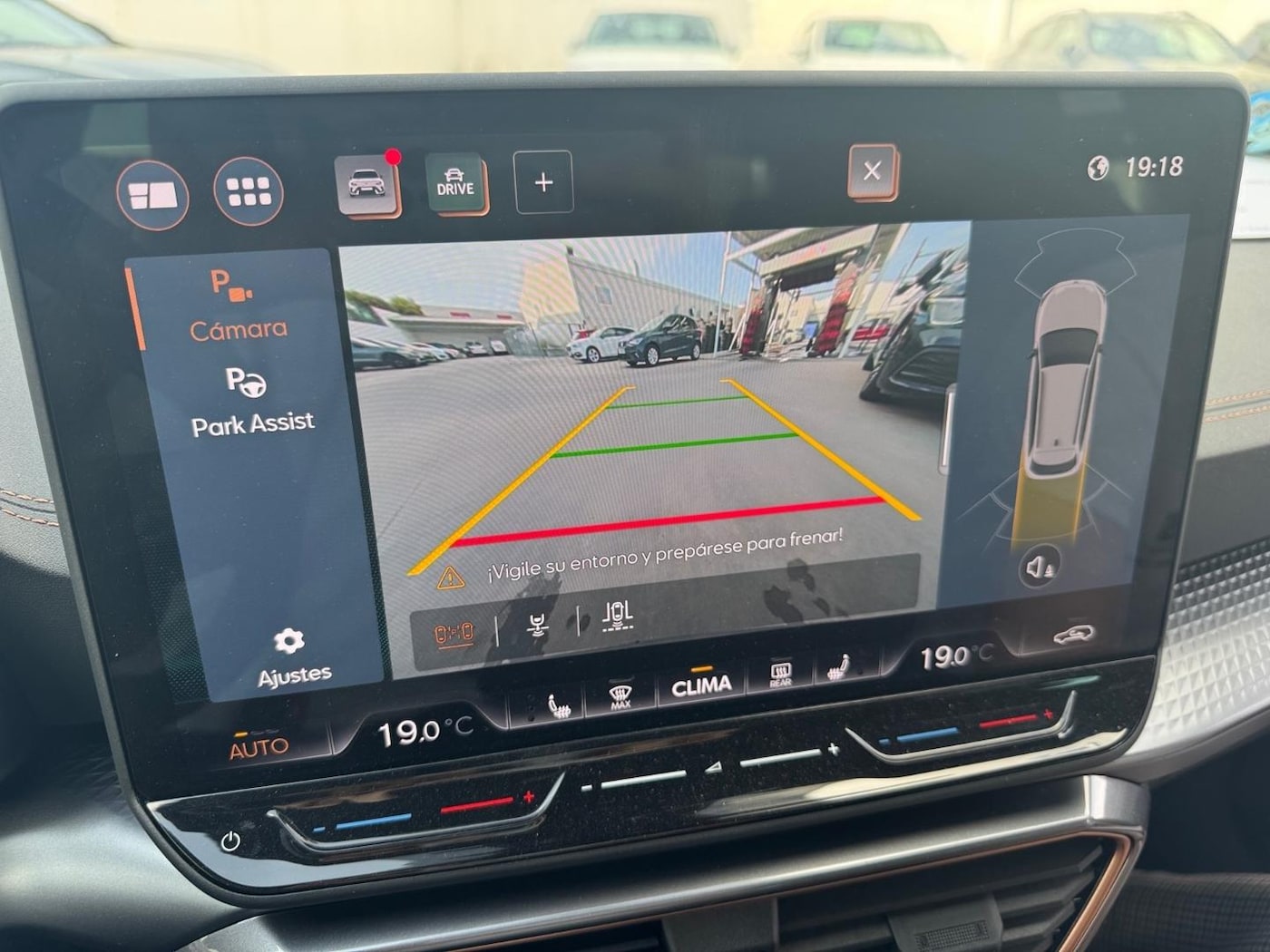 CUPRA Leon Sportstourer 1.5 eTSI DSG 110 kW (150 CV) — photo 20