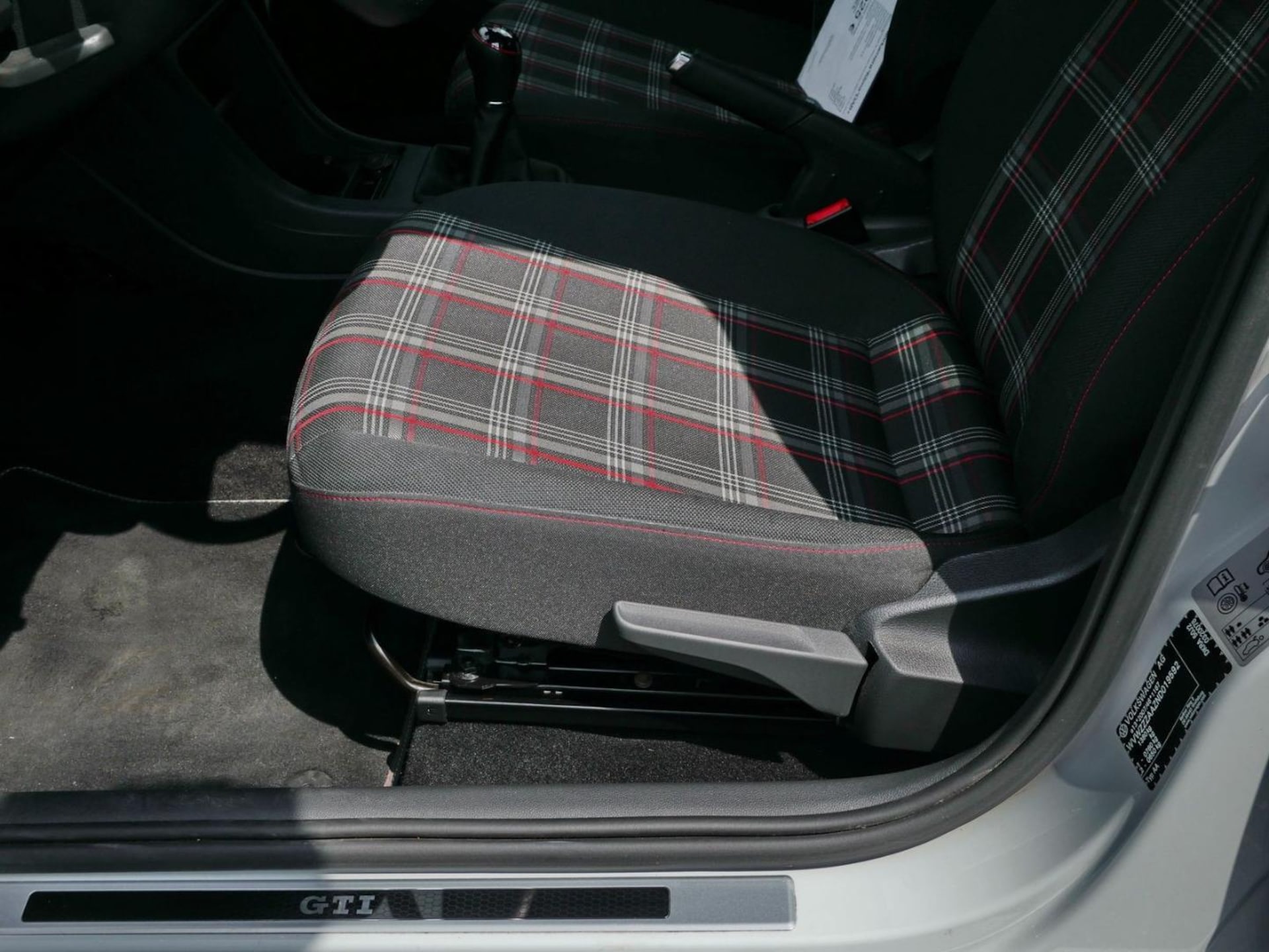 Volkswagen up! GTI