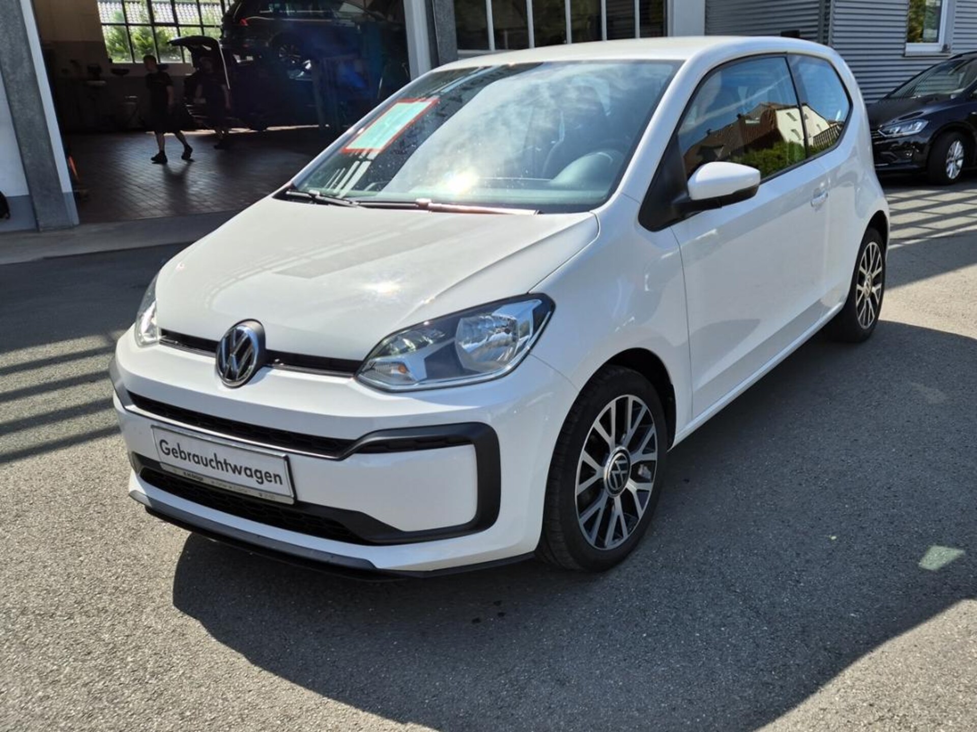 Volkswagen up! move up!