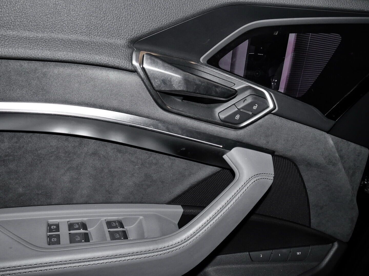 Image about Audi Q8 e-tron S line 55 e-tron quattro