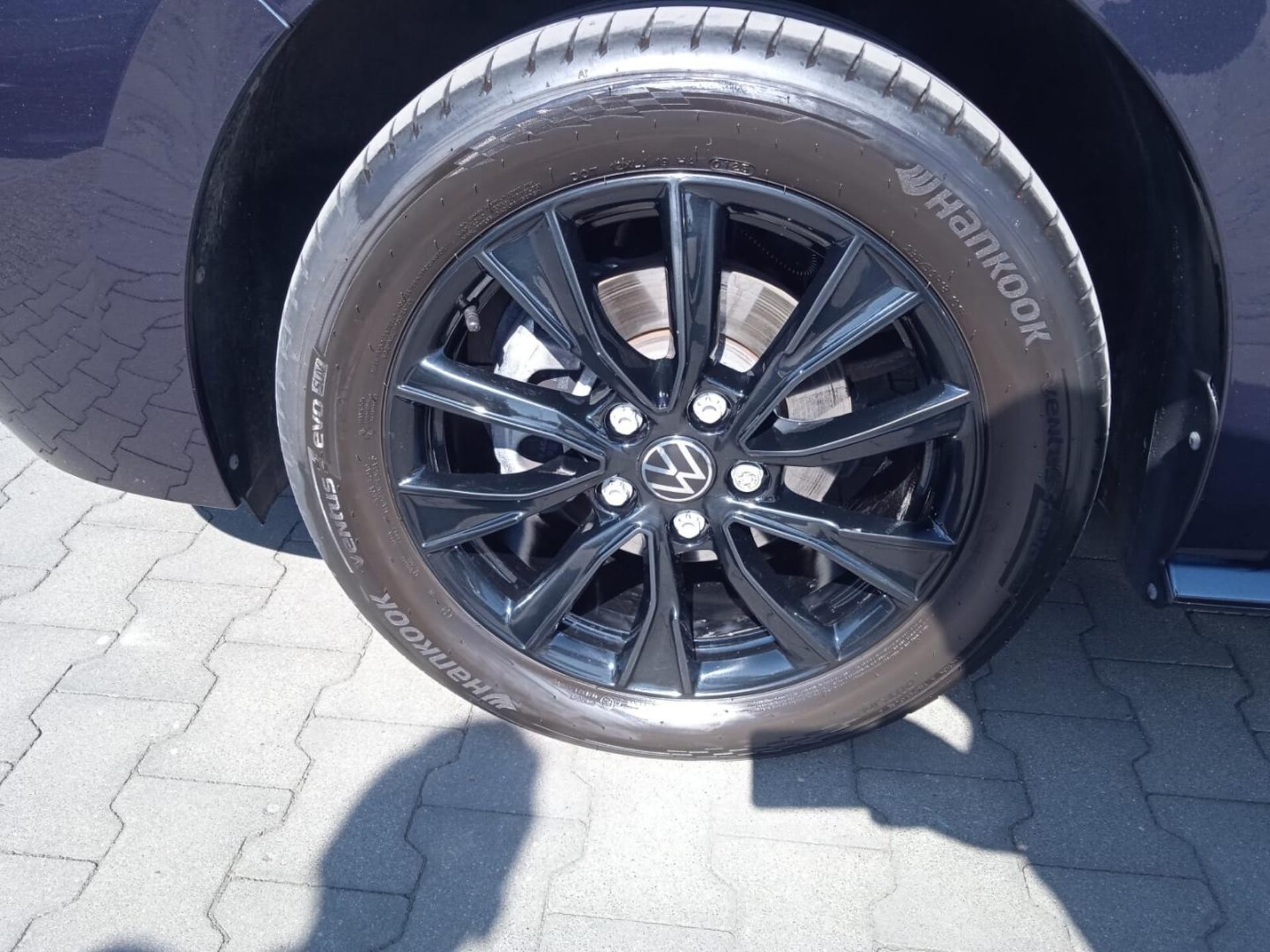 Volkswagen Multivan długi rozstaw osi Life