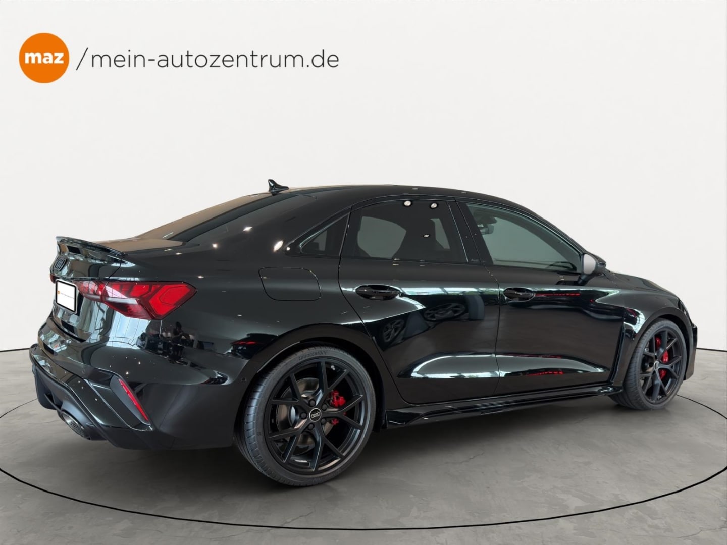 Bild über Audi RS 3 Limousine TFSI quattro 294 kW S tronic - für weitere Informationen kontaktieren Sie den Audi Partner