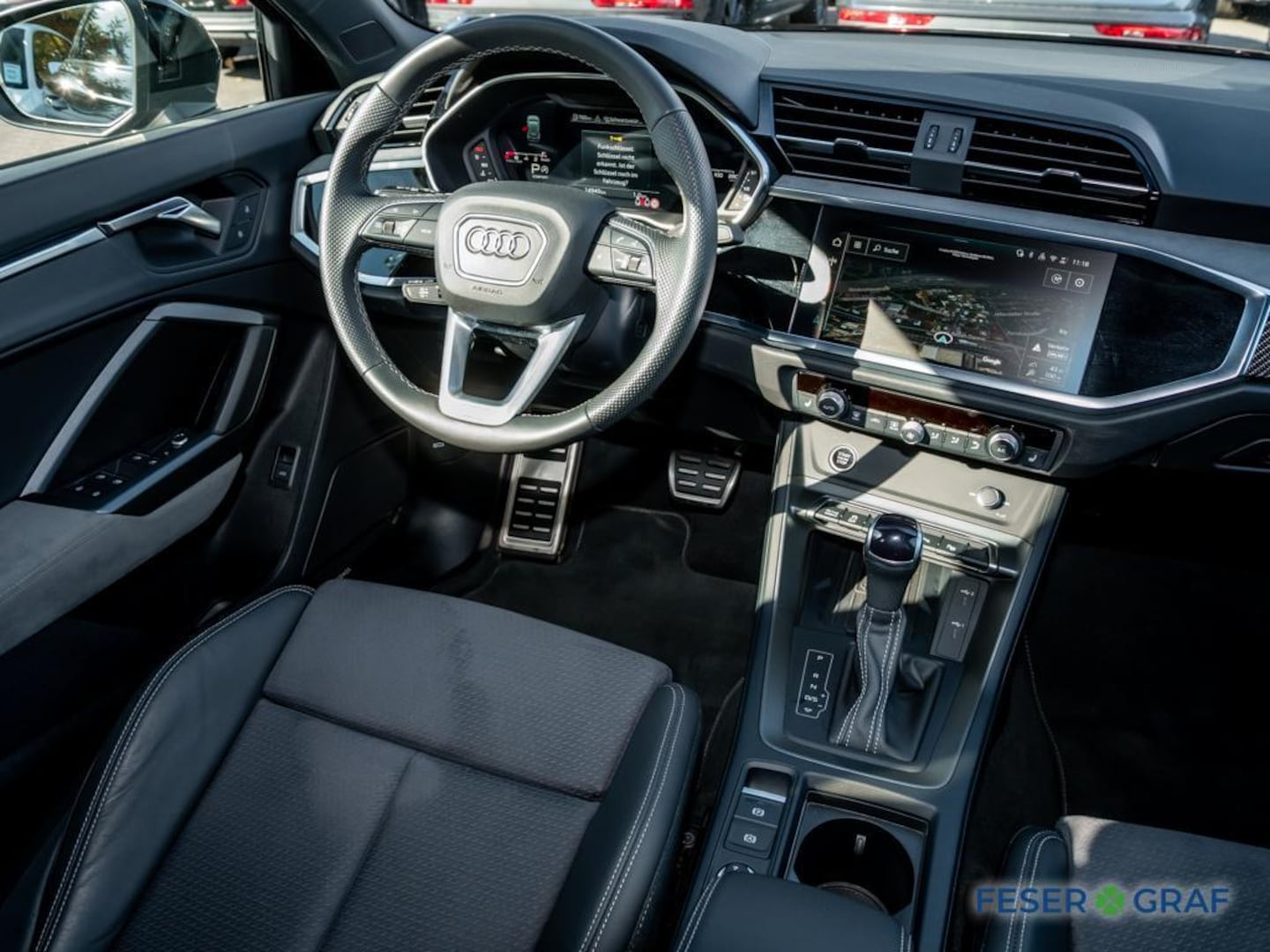 Bild über Audi Q3 S line 35 TFSI S tronic - für weitere Informationen kontaktieren Sie den Audi Partner