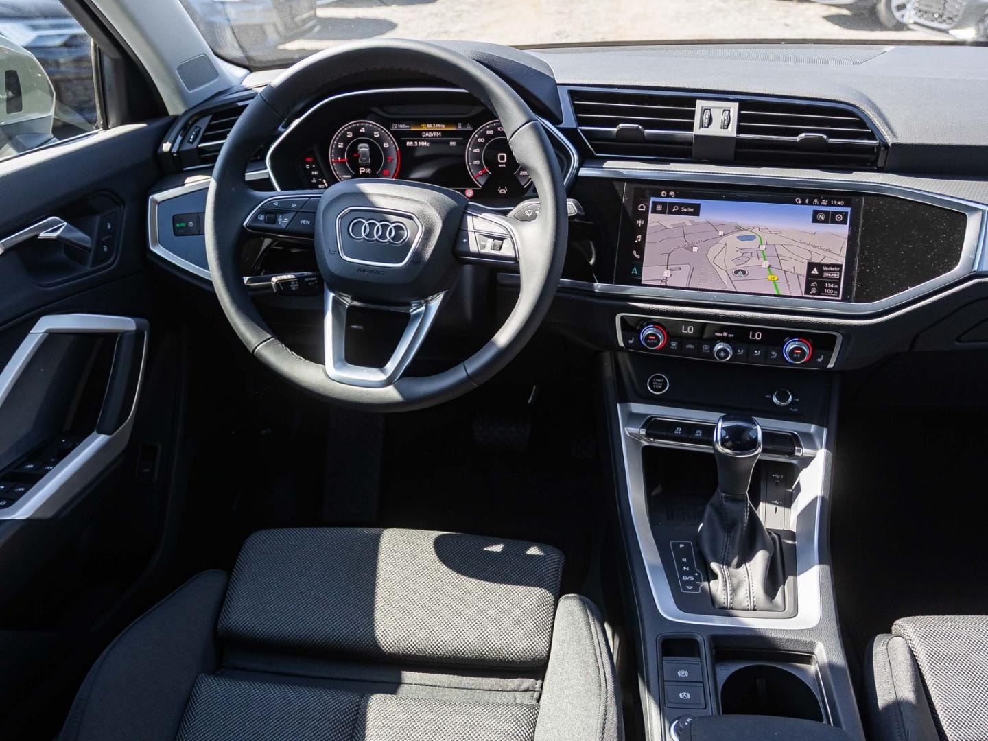 Bild über Audi Q3 TFSI 110 kW S tronic - für weitere Informationen kontaktieren Sie den Audi Partner