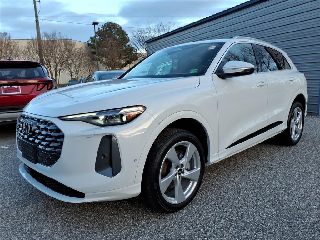 2025 Audi Q5 40 Prestige's photo