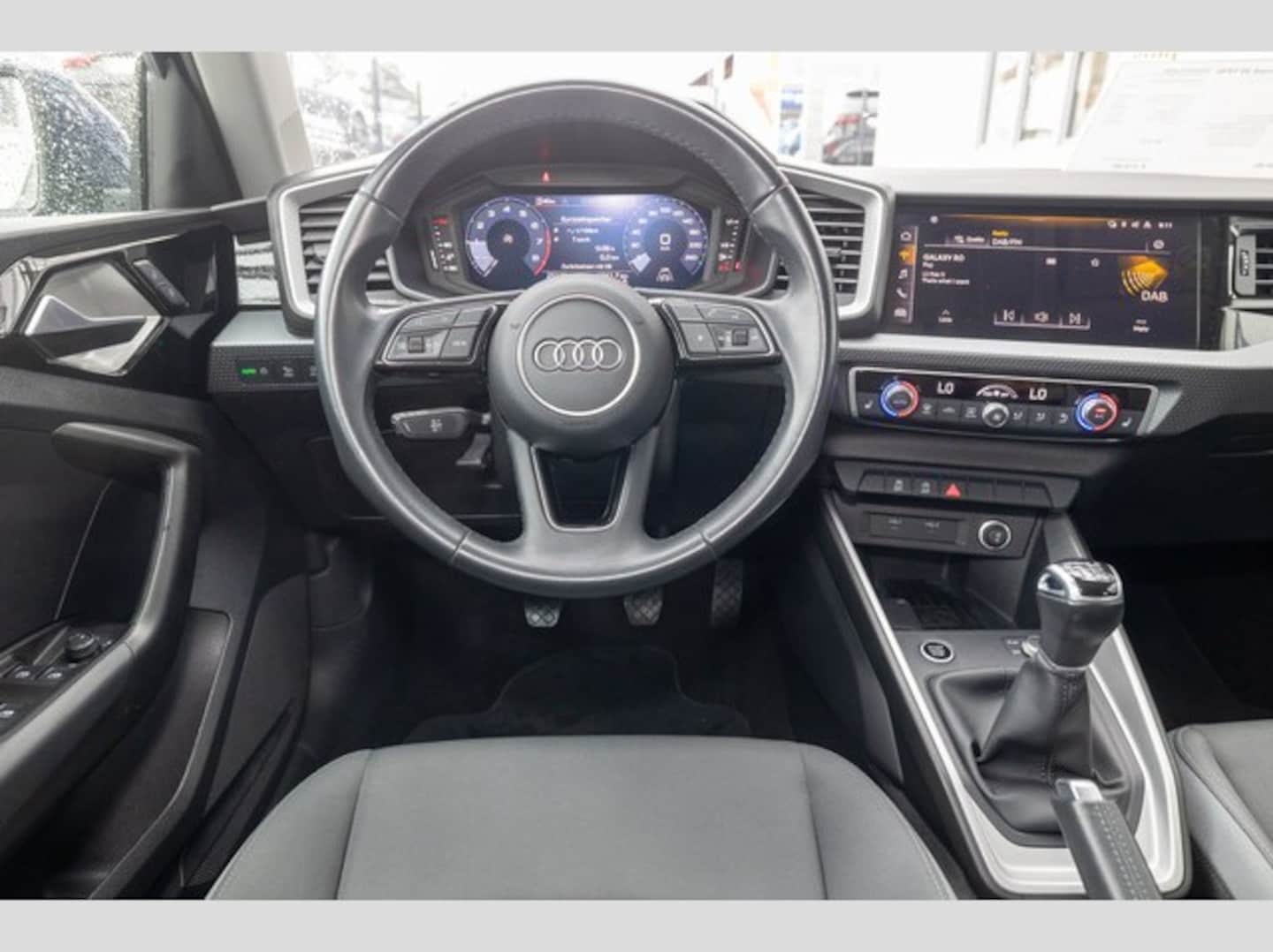 Bild über Audi A1 Sportback advanced 30 TFSI Schaltgetriebe - für weitere Informationen kontaktieren Sie den Audi Partner