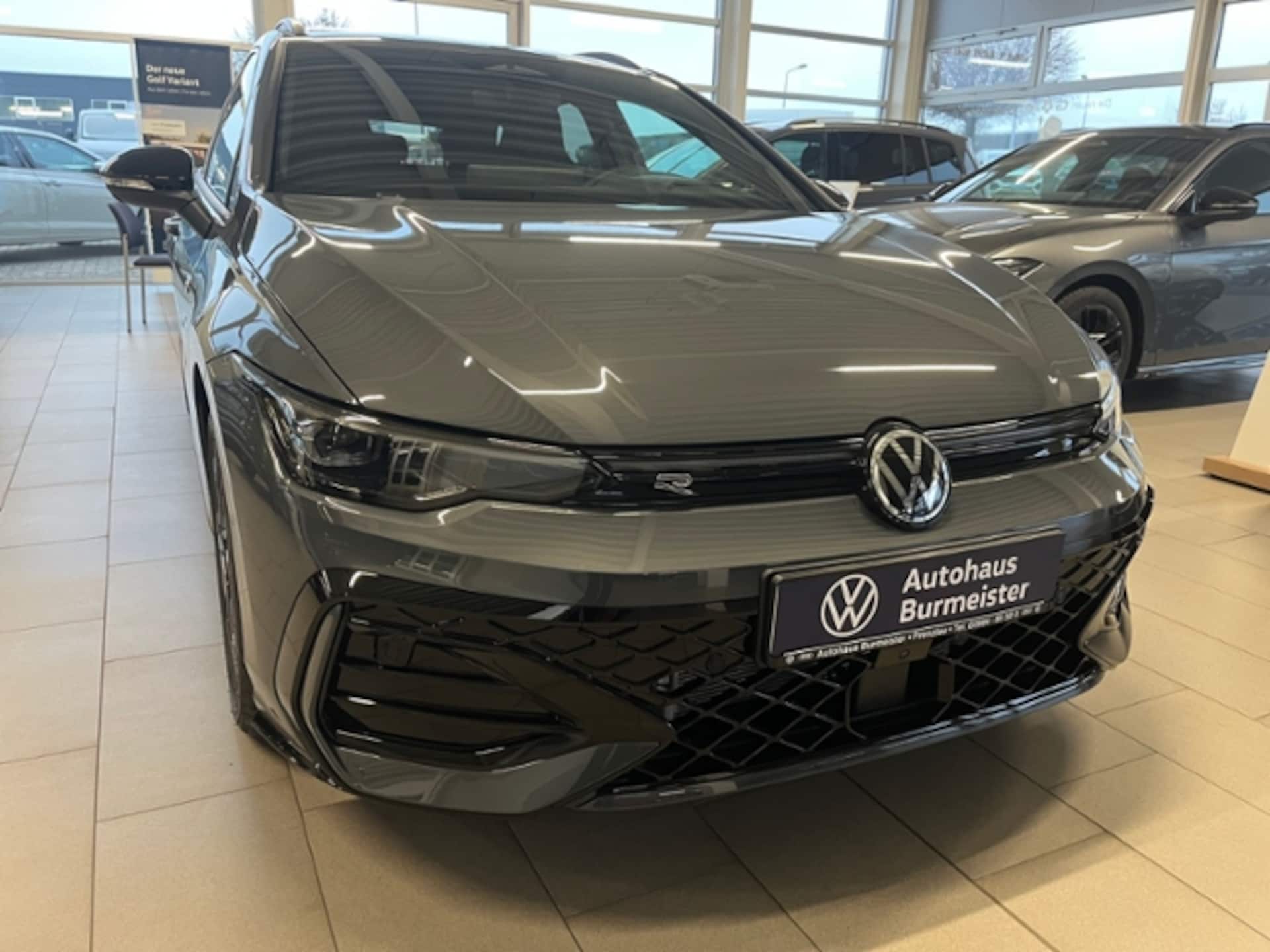 Volkswagen Golf Variant R-Line
