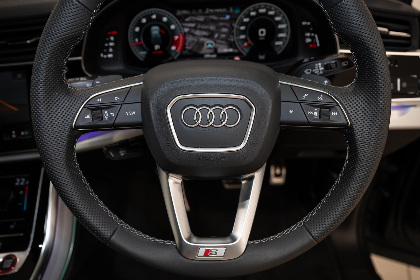 Image about Audi SQ7 SQ7 TFSI 373 kW tiptronic