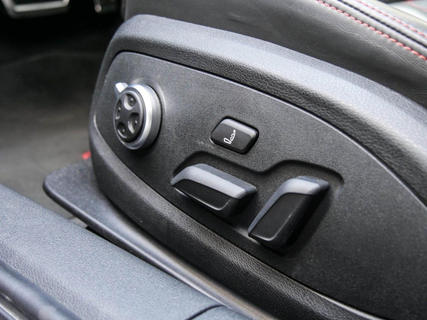 Image about Audi RS 4 Avant TFSI quattro tiptronic