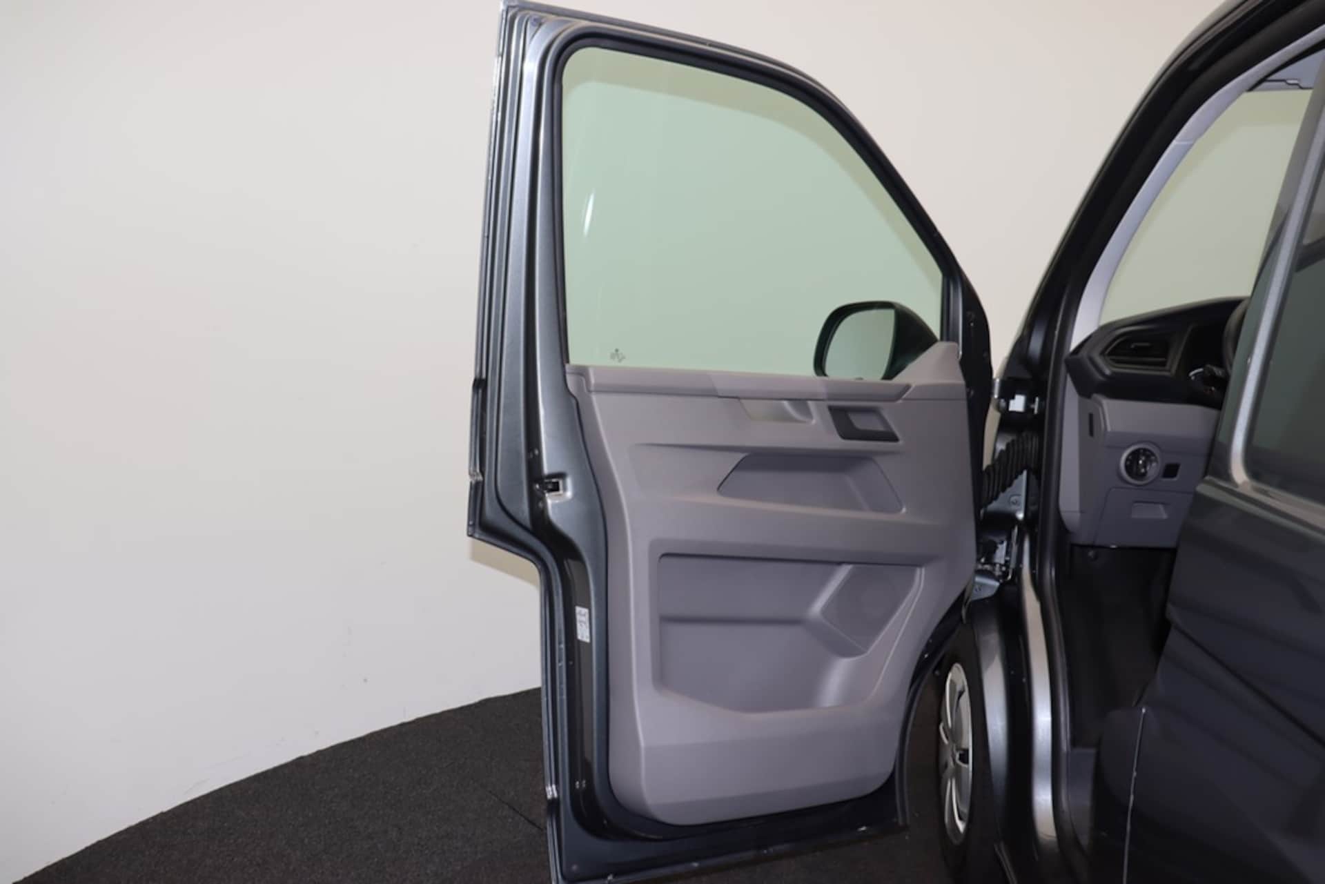 Volkswagen T6.1 Transporter Kasten kurzer Radstand