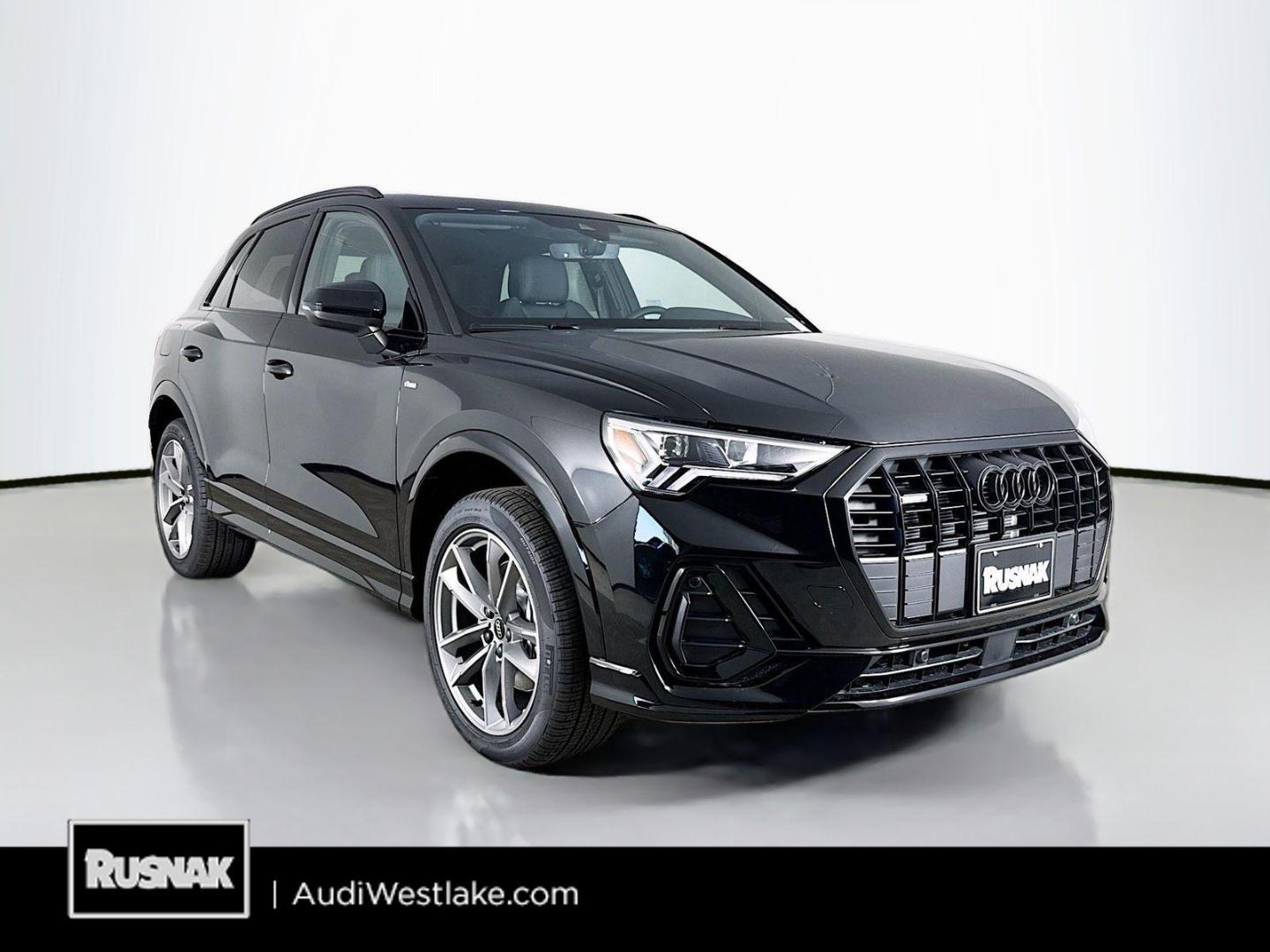 2025 Audi Q3 45 TFSI S Line Premium quattro's photo