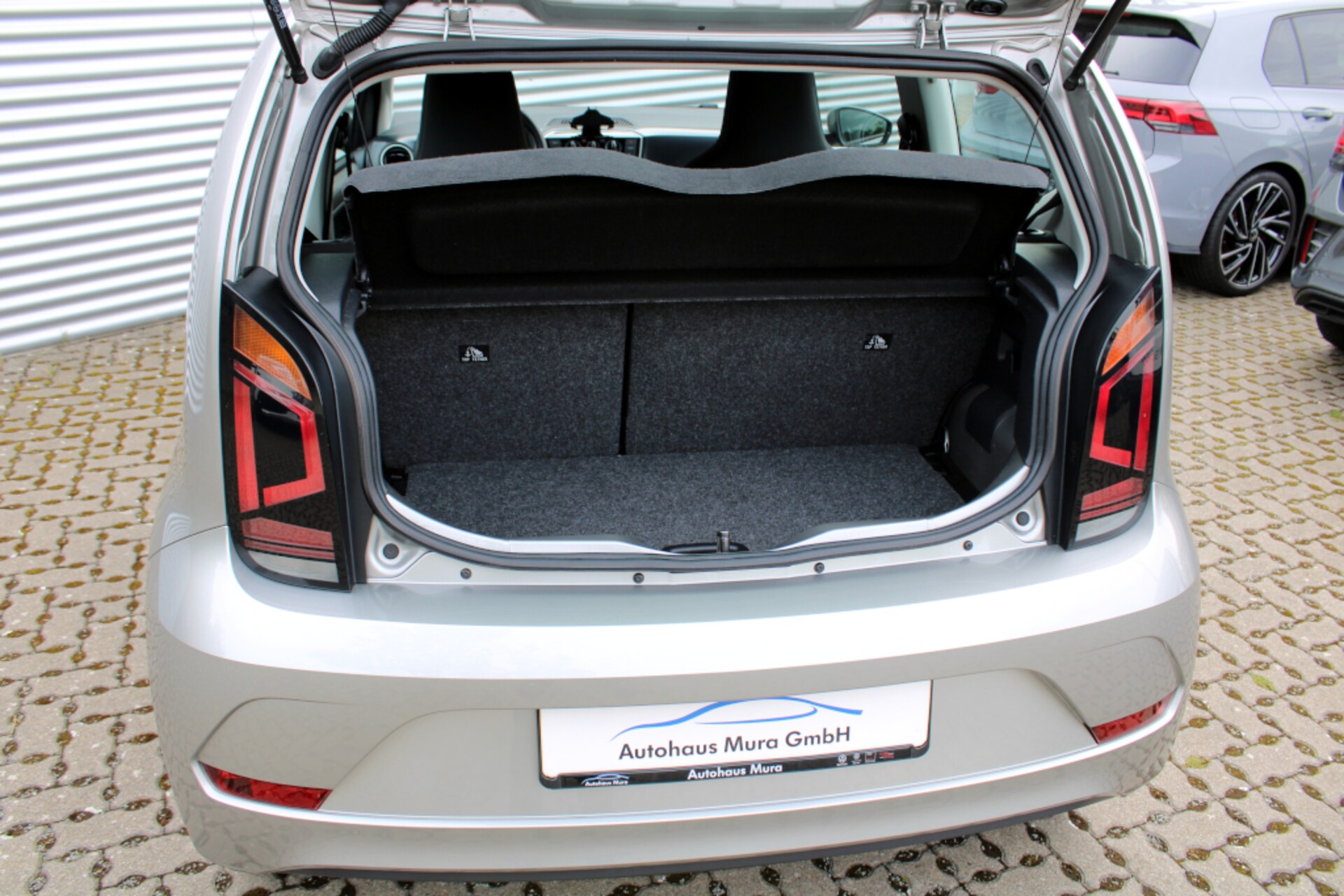Volkswagen up! move up!