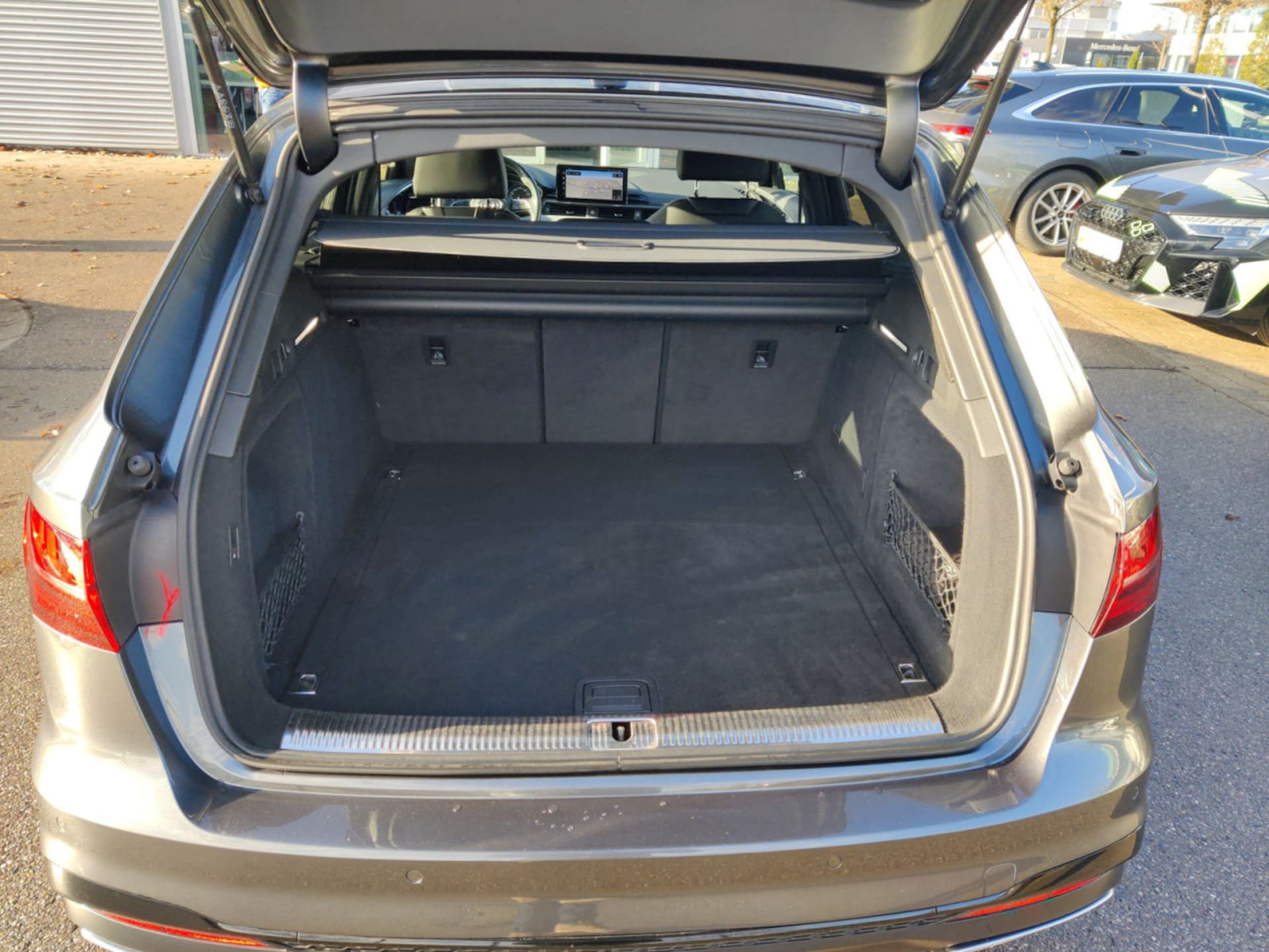 Audi A4 Avant S line
