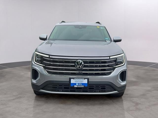 Used 2024 Volkswagen Atlas SE w/Tech with VIN 1V2KR2CA7RC523752 for sale in Stratham, NH