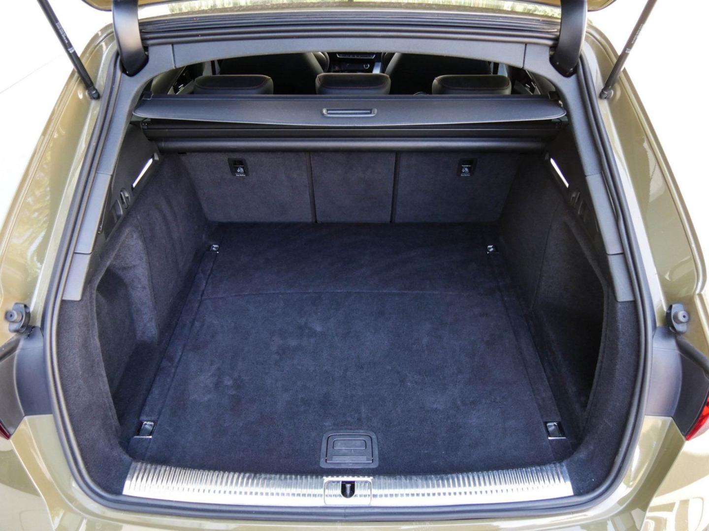 Image about Audi RS 4 Avant TFSI quattro tiptronic