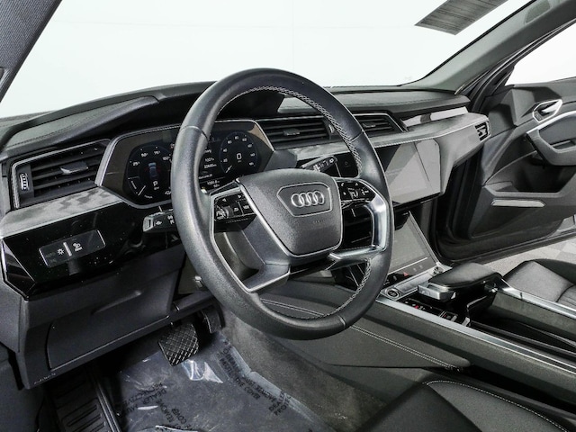 2022 Audi e-tron