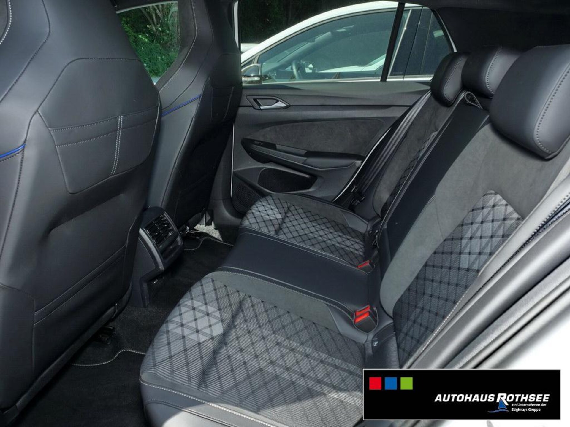 Volkswagen Golf R-Line